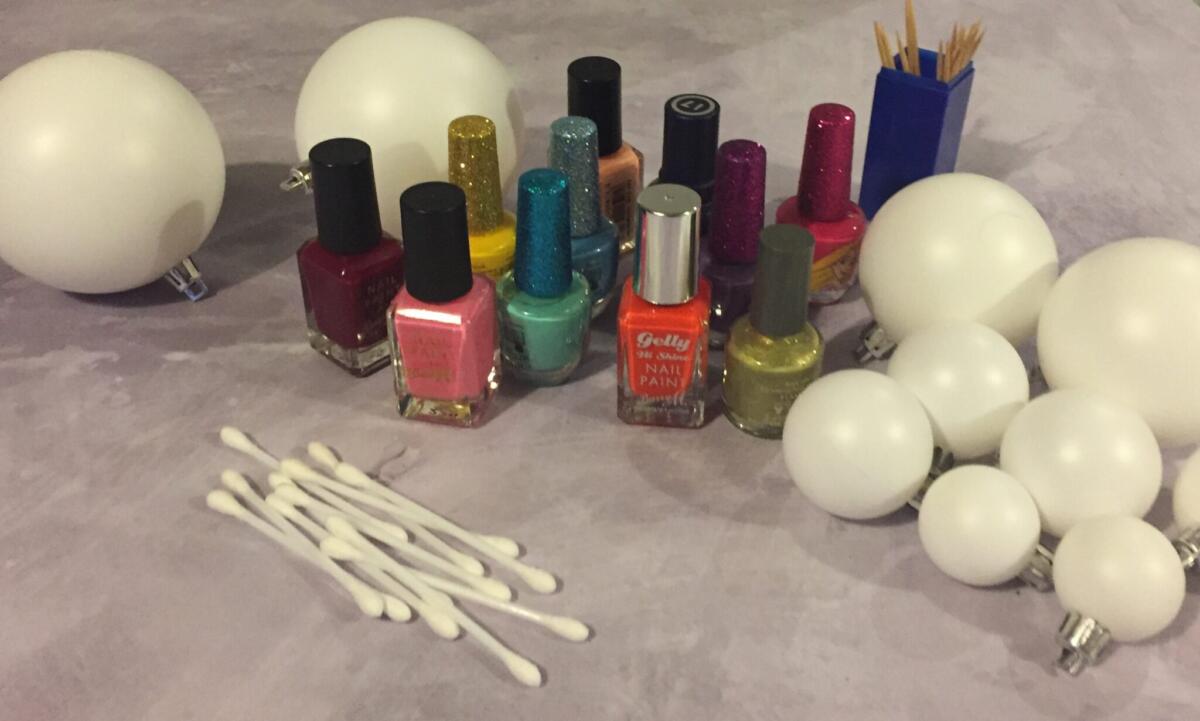 Equipment to make marbled nail Polish baubles - baubles, nail varnish, cotton buds and cocktail sticks